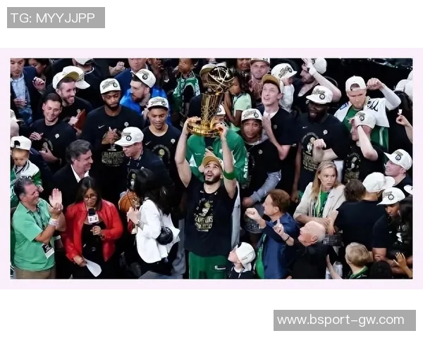 卢指导强调勇士与绿军打法相似强调球队需提升硬朗风格 卢指导强调勇士与绿军打法相似强调球队需提升硬朗风格